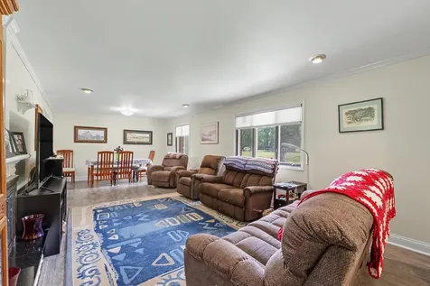 1001 East Richardson Street Farmer City IL 61842