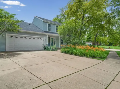 281 Tyler Court Libertyville IL 60048