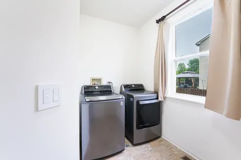 3183 Venetian Way Montgomery IL 60538