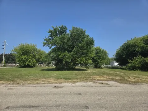 1213 Greenfield Avenue Waukegan IL 60085