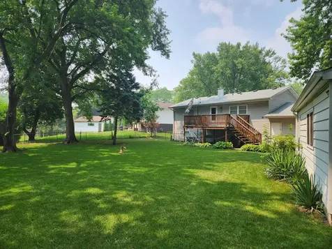 125 Egan Court Streamwood IL 60107