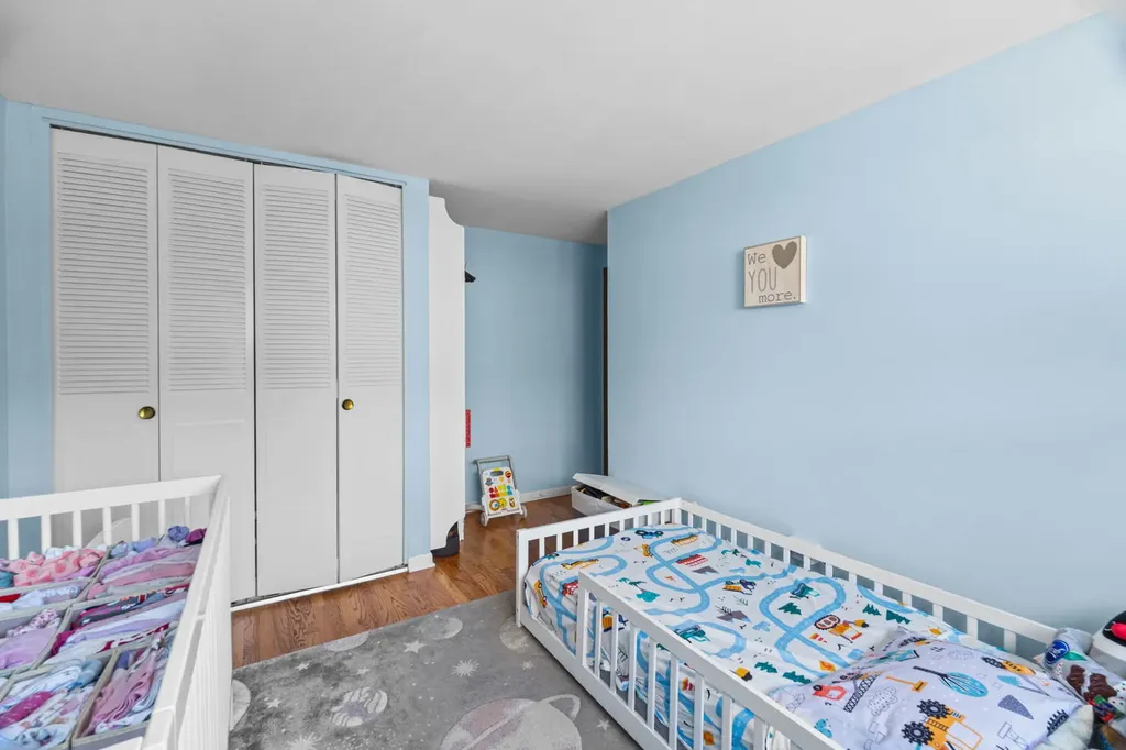 6811 North Olmsted Avenue Chicago IL 60631