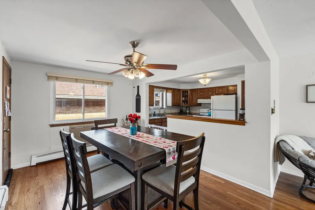6811 North Olmsted Avenue Chicago IL 60631