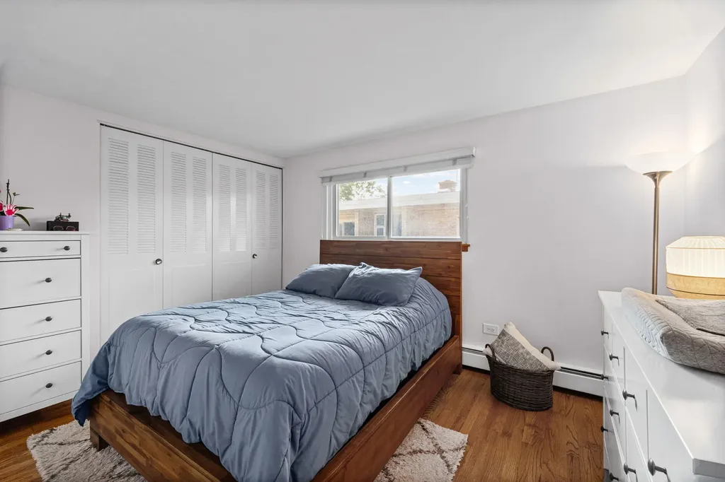 6811 North Olmsted Avenue Chicago IL 60631