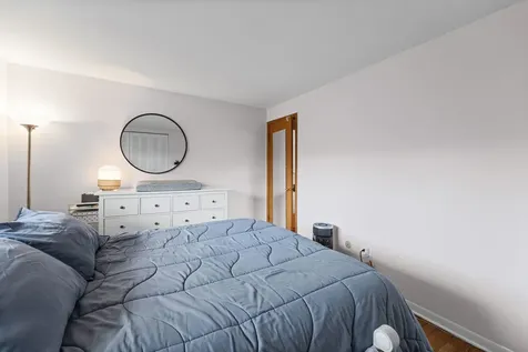 6811 North Olmsted Avenue Chicago IL 60631