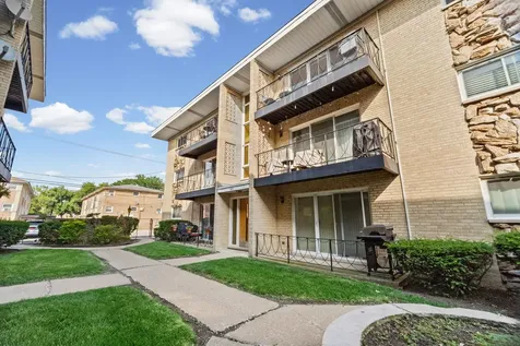 6811 North Olmsted Avenue Chicago IL 60631