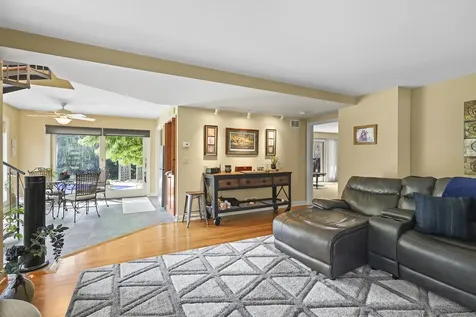 727 S Raven Road Shorewood IL 60404