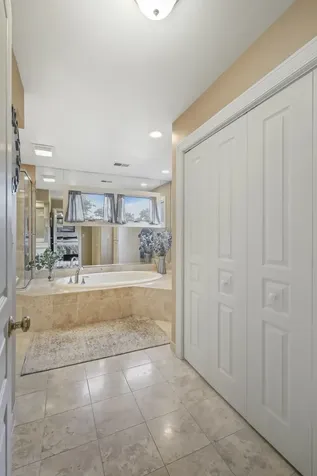 727 S Raven Road Shorewood IL 60404