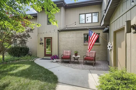 727 S Raven Road Shorewood IL 60404