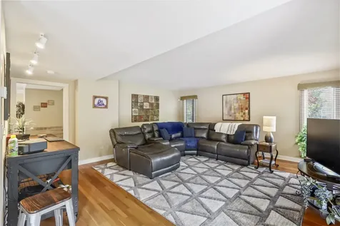 727 S Raven Road Shorewood IL 60404