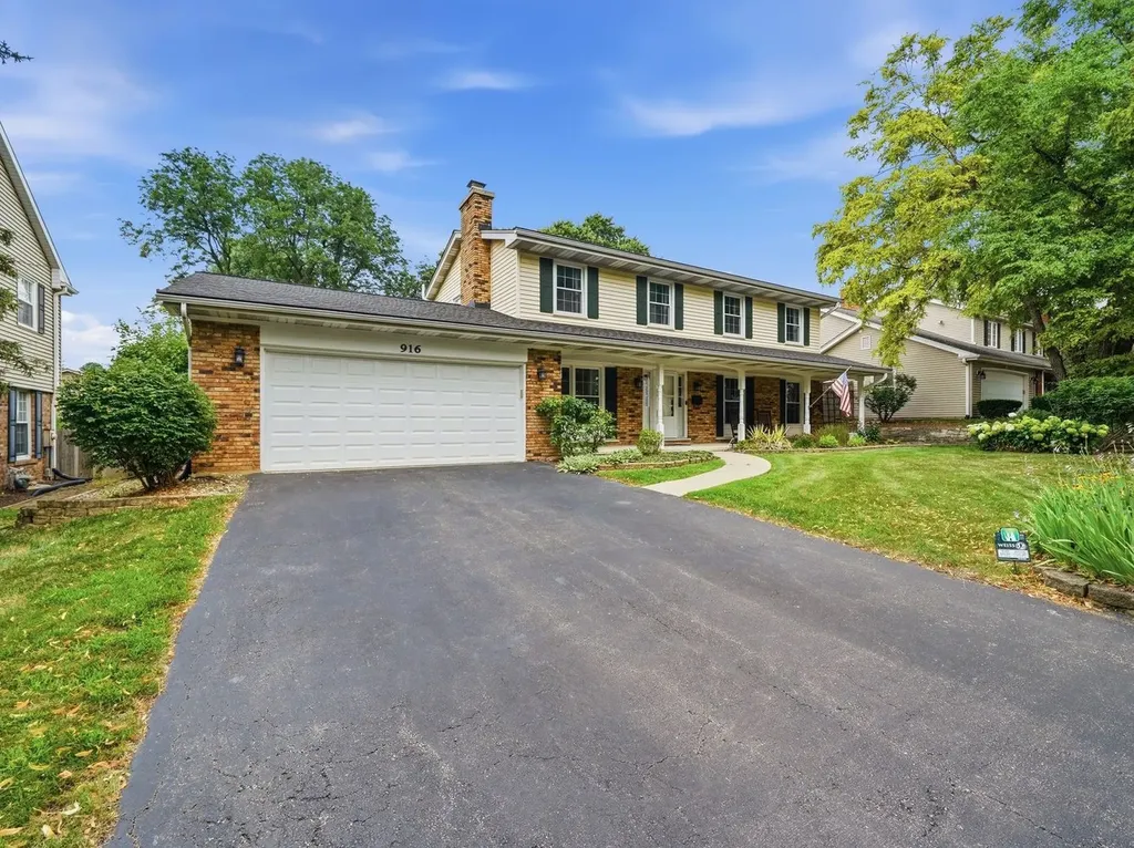 916 Stratford Lane Downers Grove IL 60516