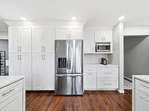916 Stratford Lane Downers Grove IL 60516