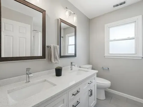 916 Stratford Lane Downers Grove IL 60516