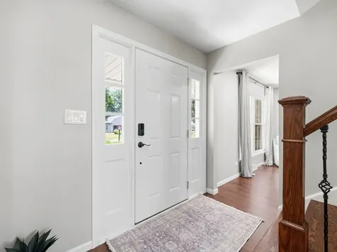 916 Stratford Lane Downers Grove IL 60516