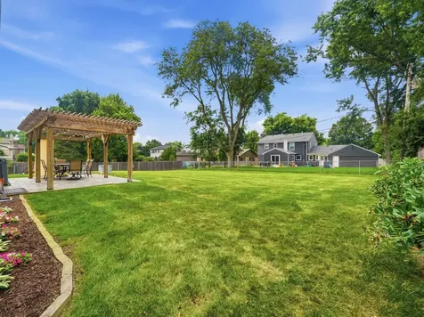 916 Stratford Lane Downers Grove IL 60516