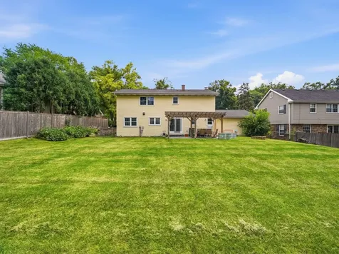 916 Stratford Lane Downers Grove IL 60516