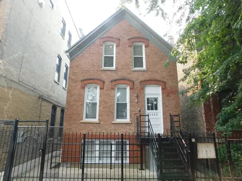2329 West Mclean Avenue Chicago IL 60647