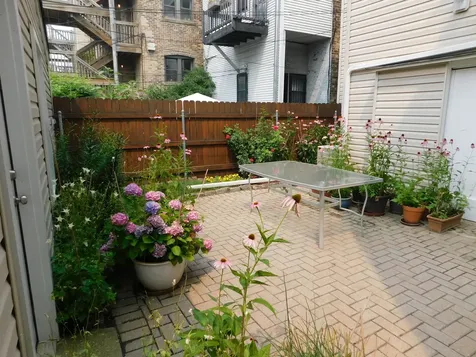 2329 West Mclean Avenue Chicago IL 60647