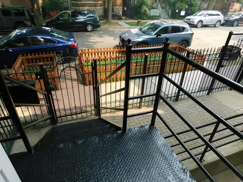 2329 West Mclean Avenue Chicago IL 60647