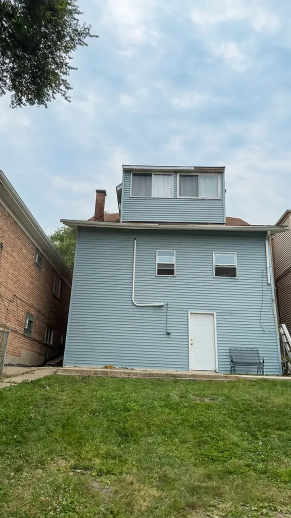 2341 North Merrimac Avenue Chicago IL 60639