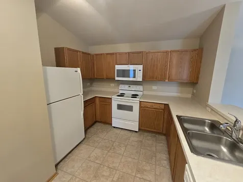 2027 Silverstone Drive Carpentersville IL 60110