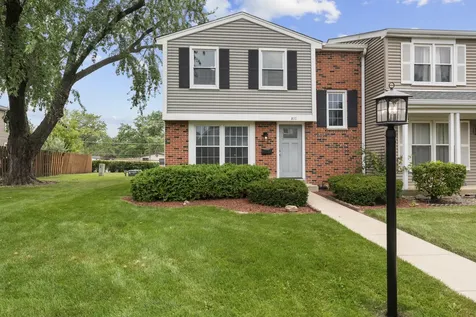 818 Lexington Circle Hanover Park IL 60133