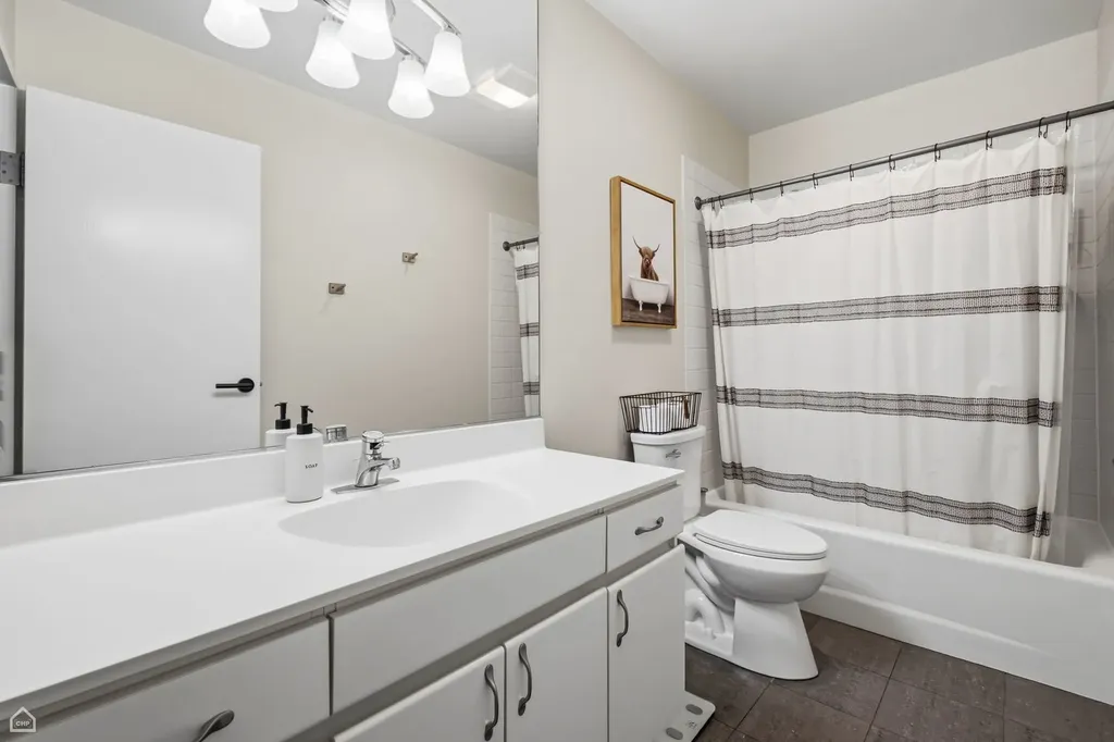 939 West Huron Street Chicago IL 60642