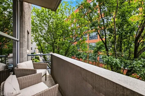 939 West Huron Street Chicago IL 60642
