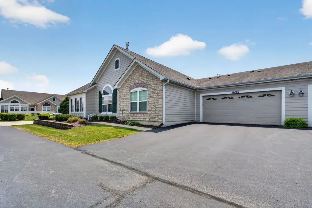 16625 South Fox Run Circle Plainfield IL 60586