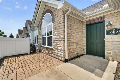 16625 South Fox Run Circle Plainfield IL 60586