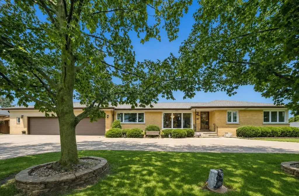 8231 West Berwyn Avenue Chicago IL 60656