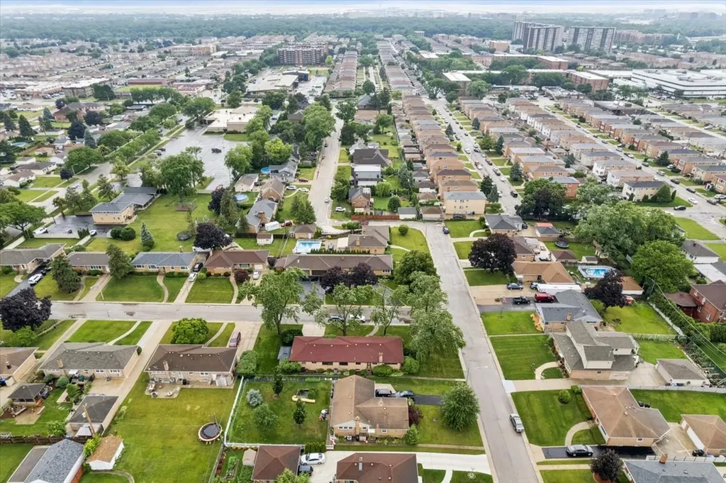 8231 West Berwyn Avenue Chicago IL 60656