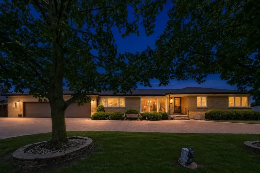 8231 West Berwyn Avenue Chicago IL 60656