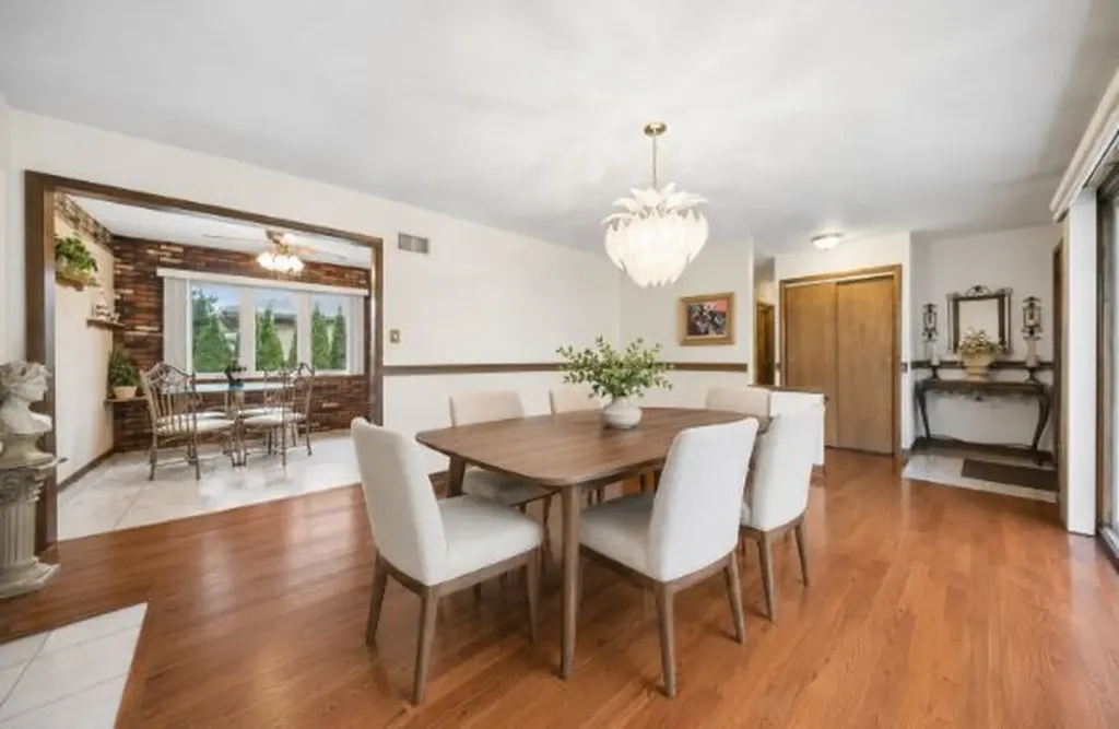 8231 West Berwyn Avenue Chicago IL 60656