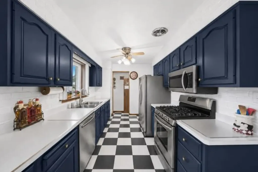 8231 West Berwyn Avenue Chicago IL 60656