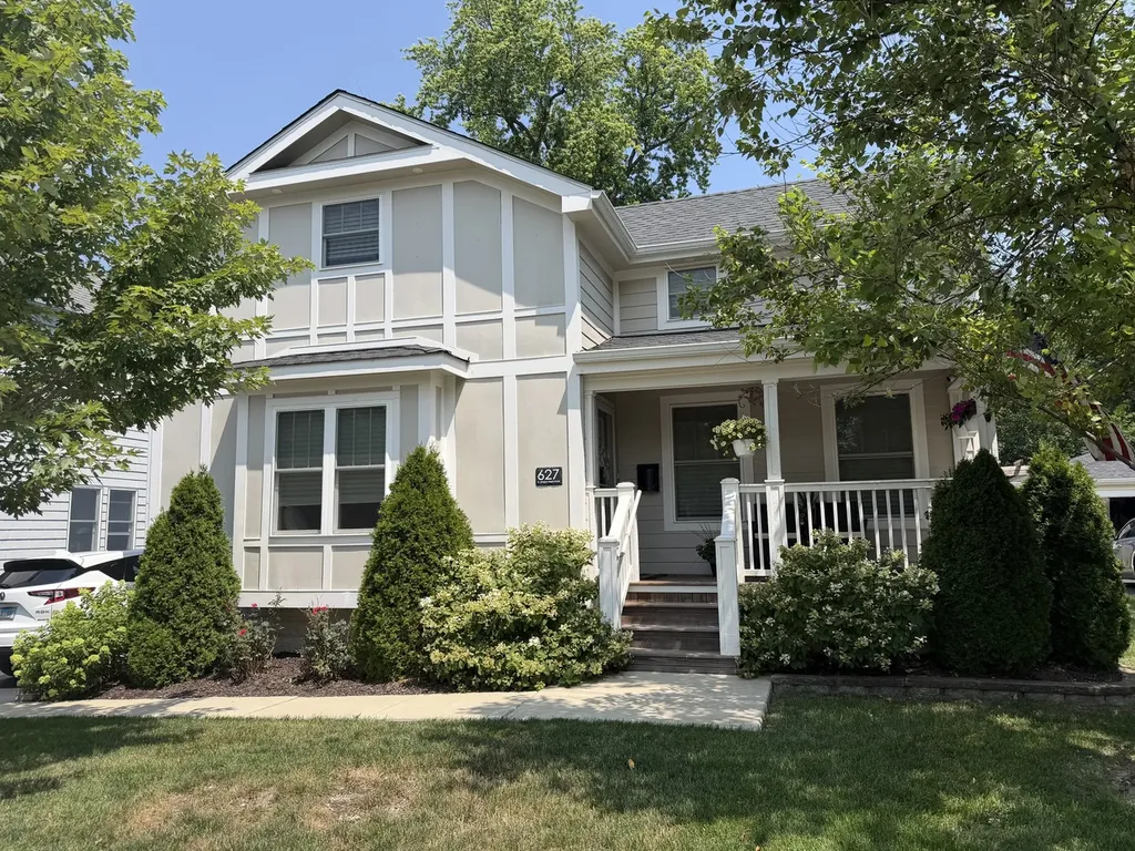 627 North Arlington Heights Road Arlington Heights IL 60004