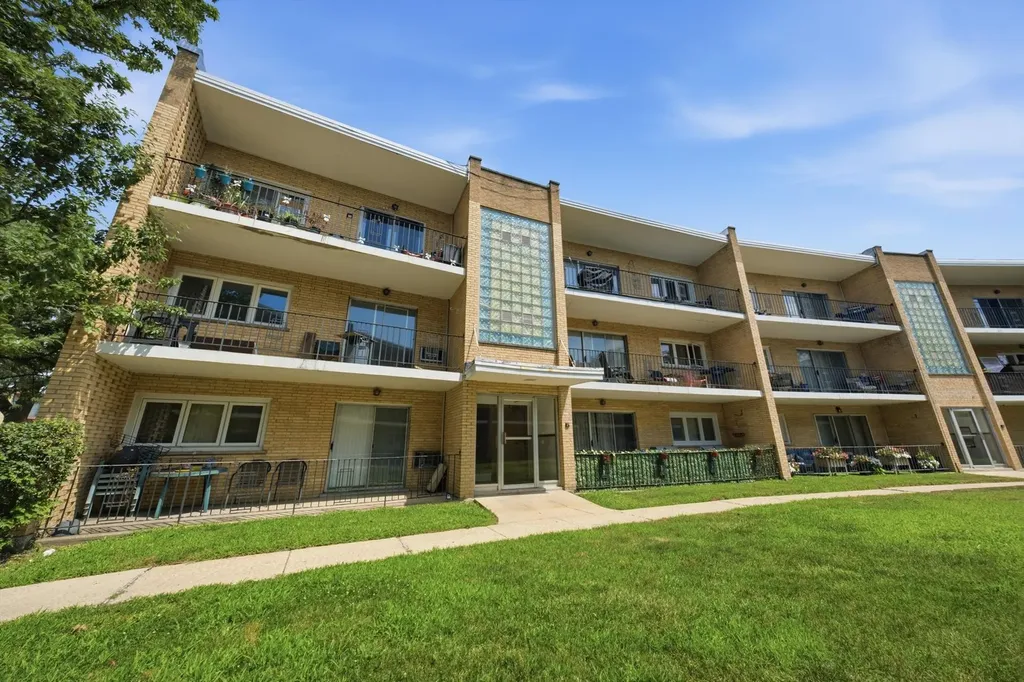 10332 South Pulaski Road Oak Lawn IL 60453