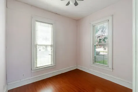 105 7TH Street Lincoln IL 62656
