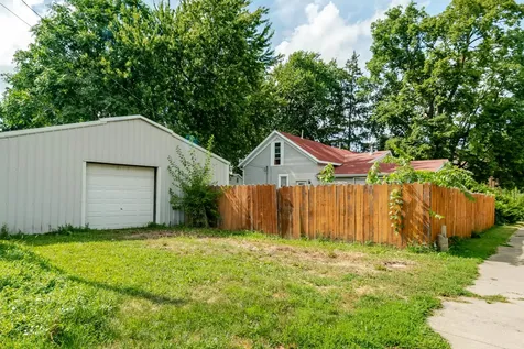 105 7TH Street Lincoln IL 62656