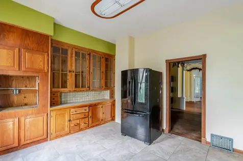 105 7TH Street Lincoln IL 62656