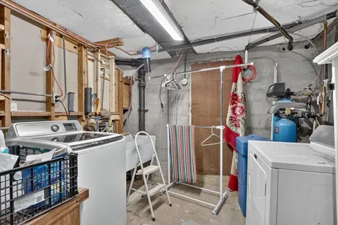 2427 Windsor Road Loves Park IL 61111