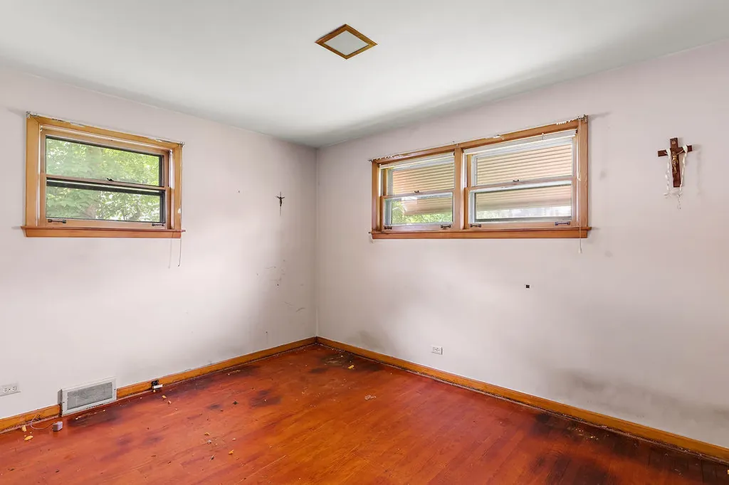 6145 North Keating Avenue Chicago IL 60646