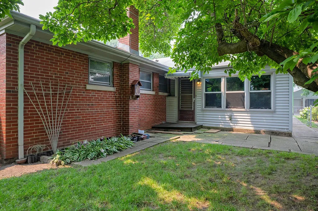 6145 North Keating Avenue Chicago IL 60646
