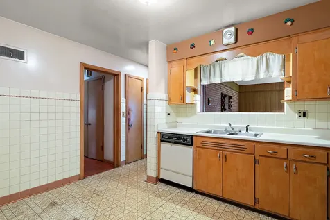 6145 North Keating Avenue Chicago IL 60646