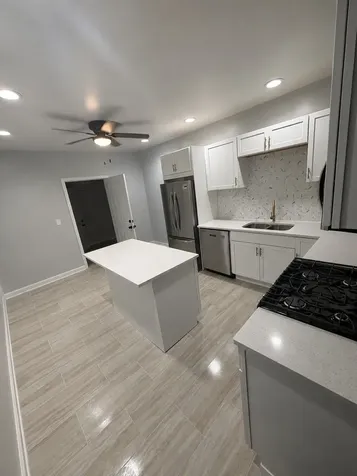 8835 South Commercial Avenue Chicago IL 60617