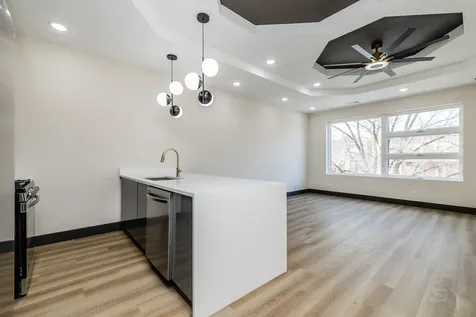 5643 South Prairie Avenue Chicago IL 60637