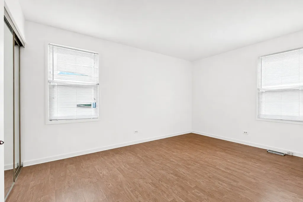 7768 South Luella Avenue Chicago IL 60649