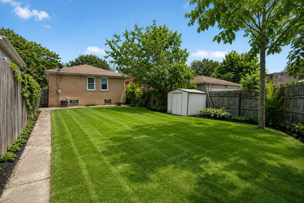 7768 South Luella Avenue Chicago IL 60649