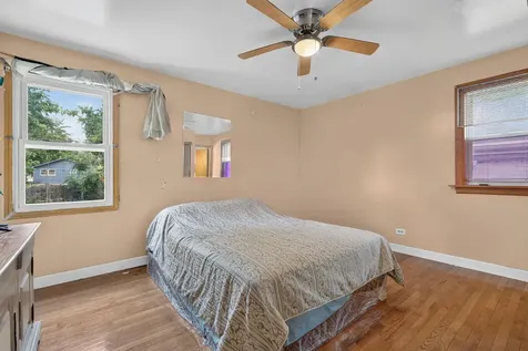 7768 South Luella Avenue Chicago IL 60649