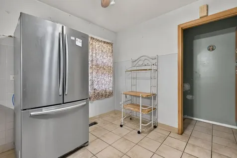 7768 South Luella Avenue Chicago IL 60649